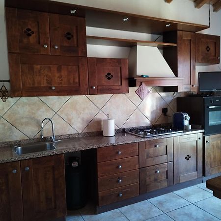 B&B I Ghiri Canzo Exterior photo